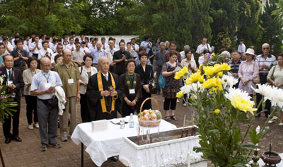 Group photo at ceremony